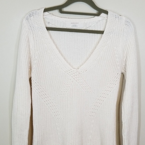 Zara Knit White V-neck Long Sweater - Picture 2 of 5